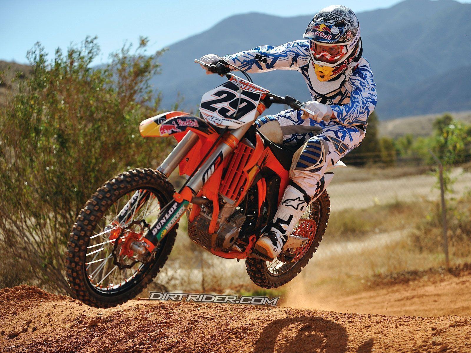 450cc enduro bike available to ride in Bulgaria